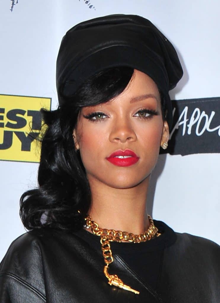 Rihanna red lipstick